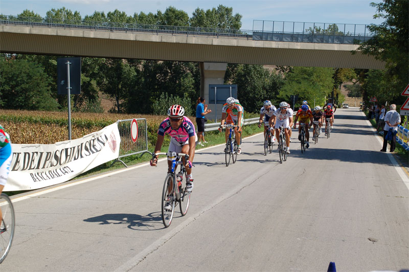 gal/2007/17 - Fondo Valdarbia - Arrivo lungo/DSC_1595-01.jpg